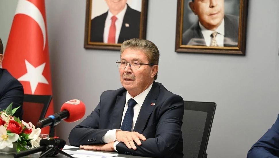 Başbakan Ünal Üstel Londra’ya gidiyor