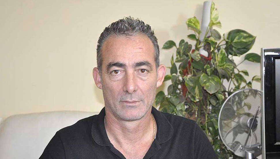 Çocukların üzerindeki kirli eller temizlenmeli