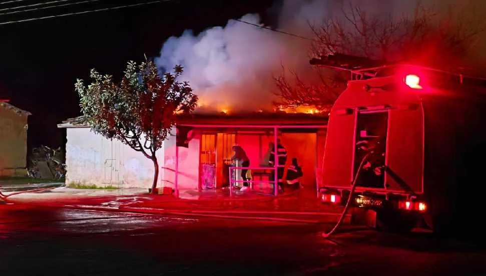 Kahvehane kullanılamaz hale geldi!