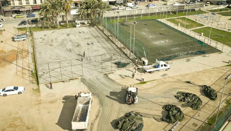 Gazimağusa Belediyesi, spor tesislerini yenileme projesine başladı