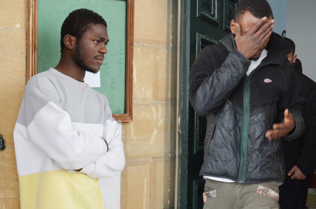 Polis kontrolünde kaçak oldukları tespit edildi!