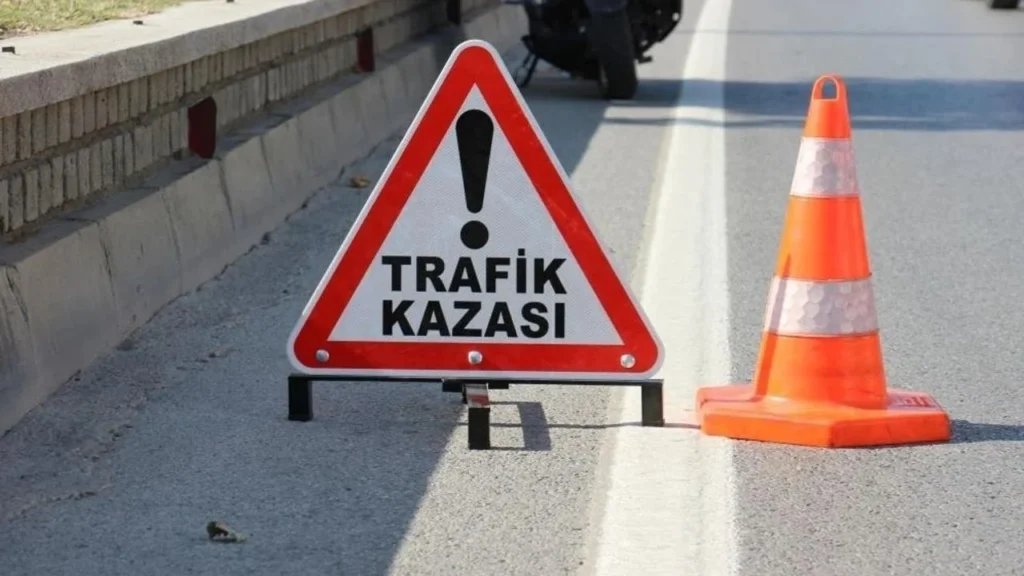 Girne-Küçük Erenköy yolunda meydana gelen kazada 2 kişi yaralandı