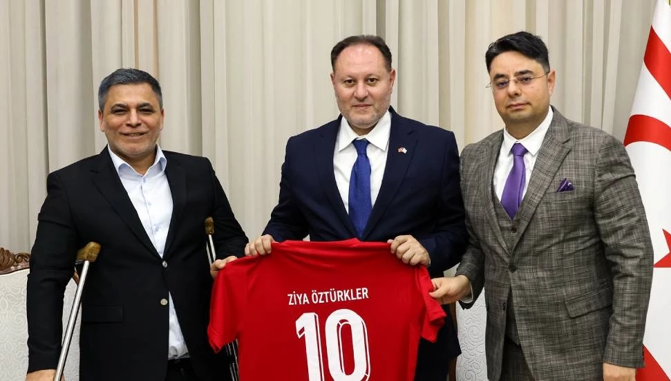 Şampiyonalarda Türk bayrağını dalgalanınca gurulanıyoruz