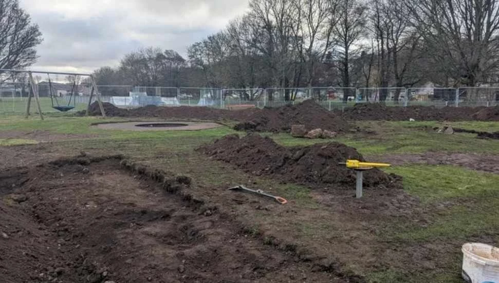 İngiltere’de bir parkta İkinci Dünya Savaşı’ndan kalma çok sayıda patlamamış bomba bulundu