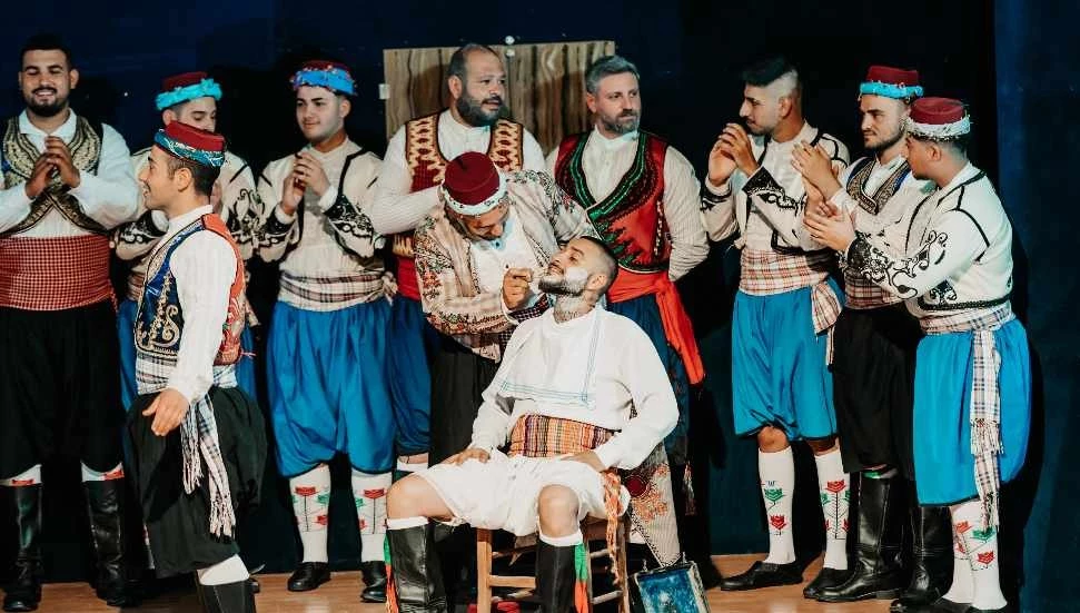“Bizim Oğlan ve Komşunun Kızı” oyunu, Gazimağusa, Güzelyurt, Alayköy ve Lefkoşa’da sahnelenecek