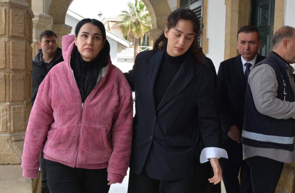 İş insanını telefonla arayarak, tehdit ettiği iddiasıyla tutuklanan zanlı, teminatla serbest