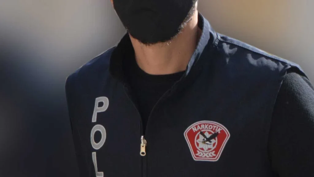 Uyuşturucudan 2 kişi tutuklandı