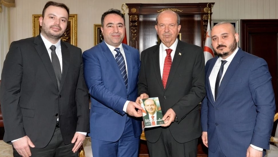 Cumhurbaşkanı Tatar’a kendi kitabı takdim edildi