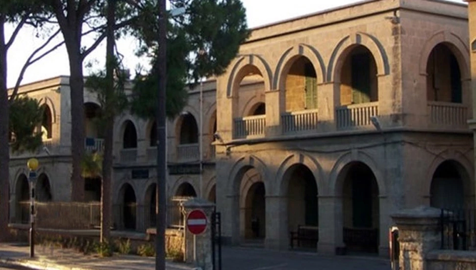 Sorumlu olduğu depodaki malları 1 yıldır gizlice sattığı tespit edilen zanlı 7 gün tutuklu