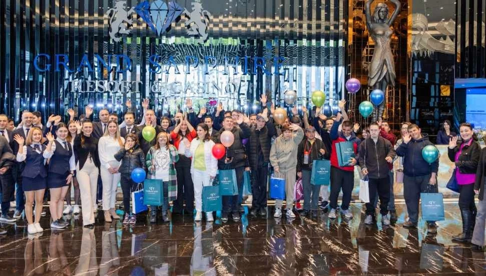 Özel Gereksinimli Gençlere Grand Sapphire Resort’ta Sinema ve Oyunla Dolu Unutulmaz Bir Gün