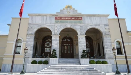 İstanbul Valiliği: Depremde yüksekten atlayan 151 kişi yaralandı