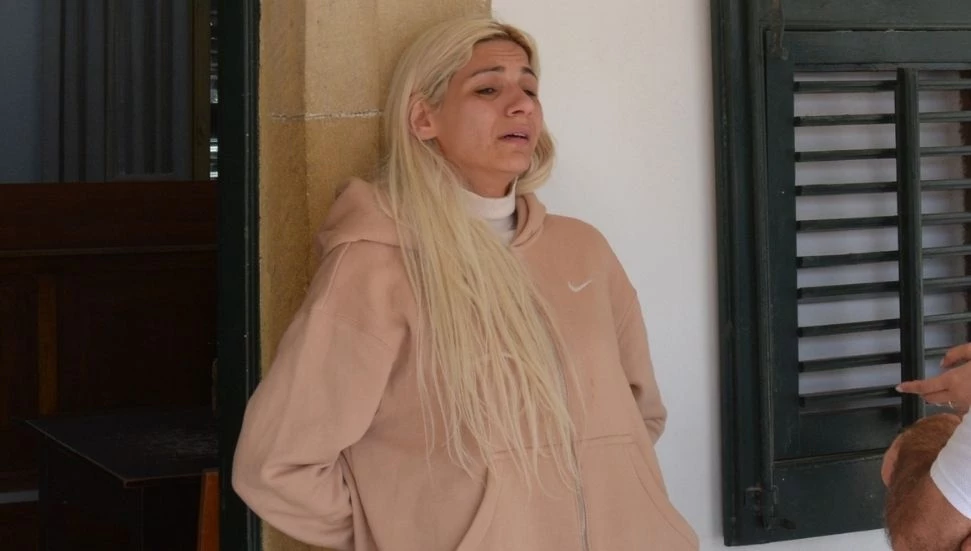 Sahte Kredi Kartı İle Dolandırıcılık Yapan Kadın 2 Yıl Sonra KKTC’ye Giriş Yaparken Tutuklandı