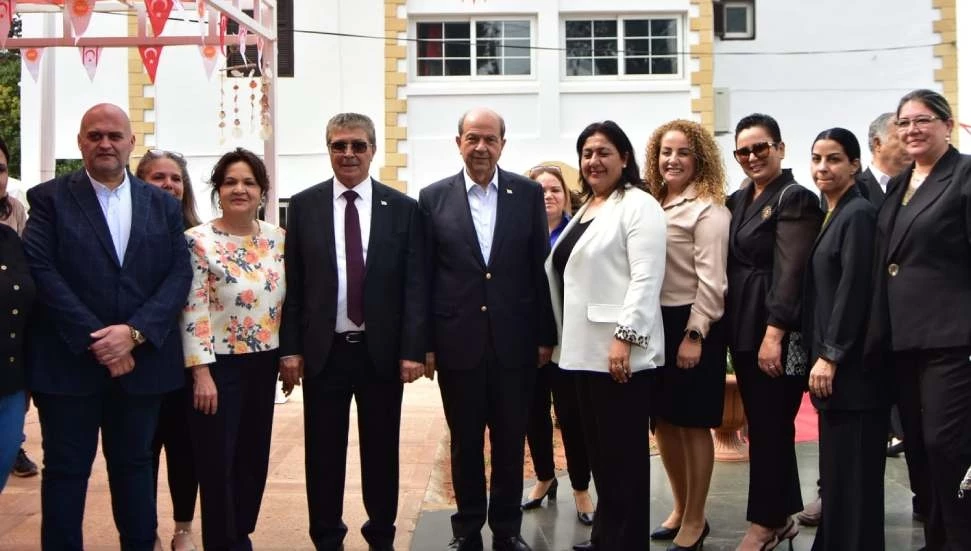 Başbakan Ünal Üstel, Gazimağusa’da partililerle bayramlaştı