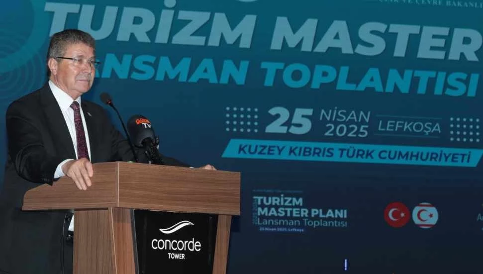 “Turizm bacasız sanayimizdir”