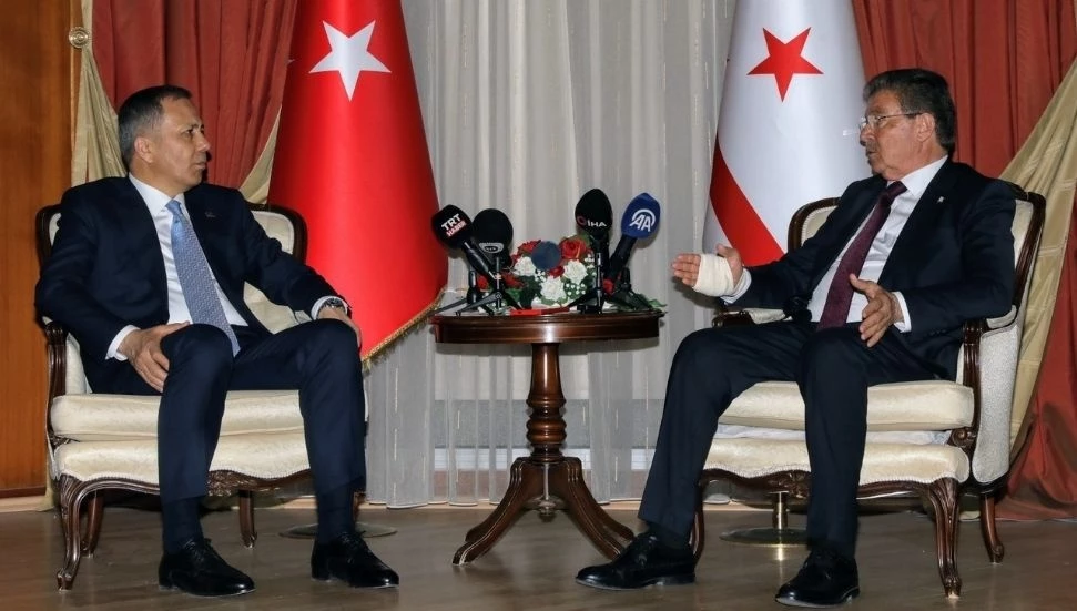 “Yapılacak sıkı denetim ve kontrollerle ülkede kaçak insan kalmayacak”