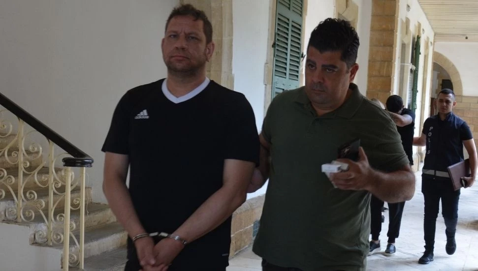 Ercan’da olay çıkardı!