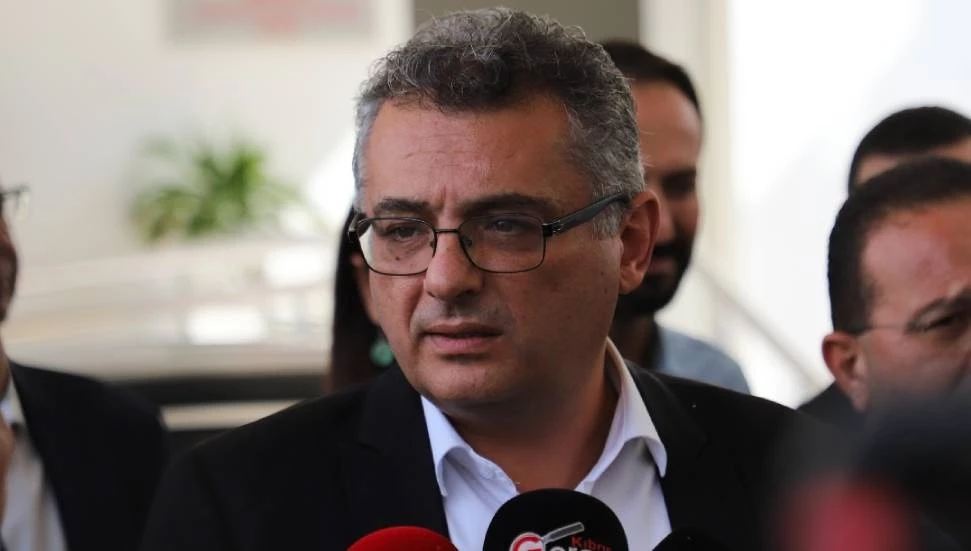 “Bu ülke, “yönetenler” tarafından yaşanılmaz hale getirildi”