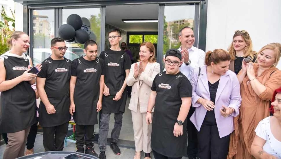 Yeni Dünya +1 Kafe hizmete açıldı