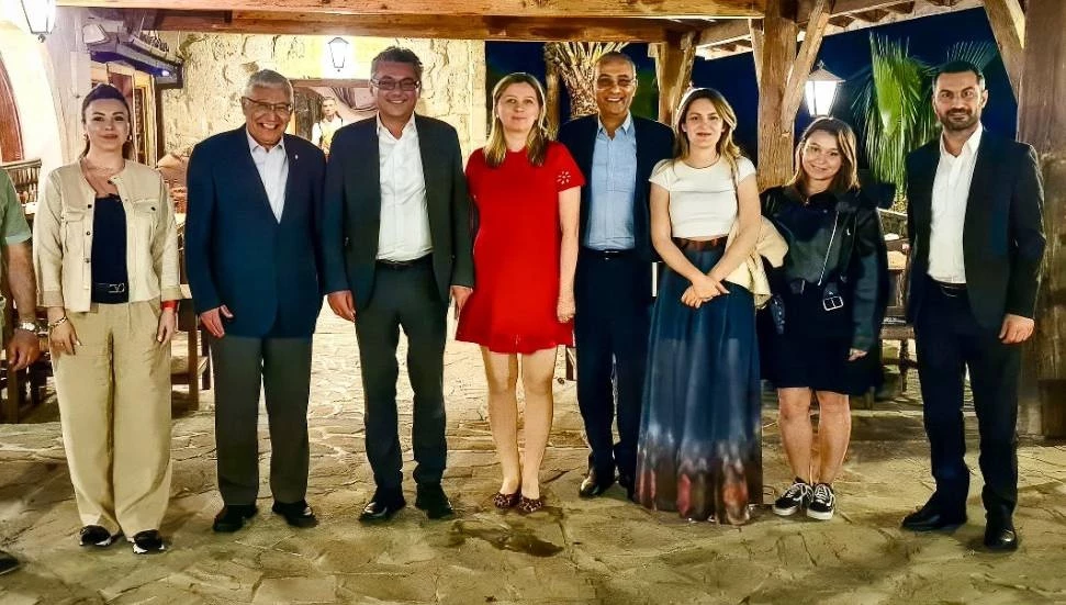 Erhürman, Türkiye’den gazetecilerle bir araya geldi