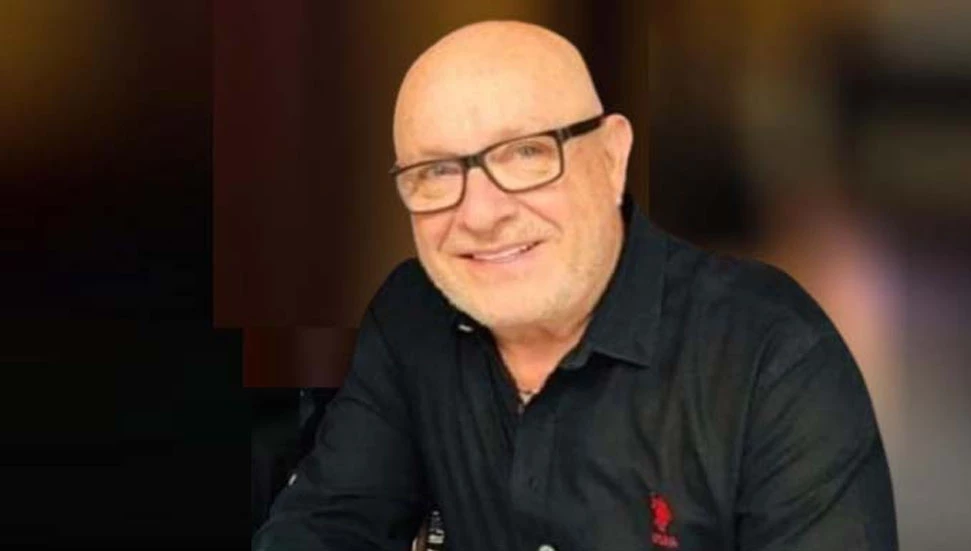 Simon Aykut: Bayramda ailemden ve sevdiklerimden uzak olmanın üzüntüsünü yaşıyorum