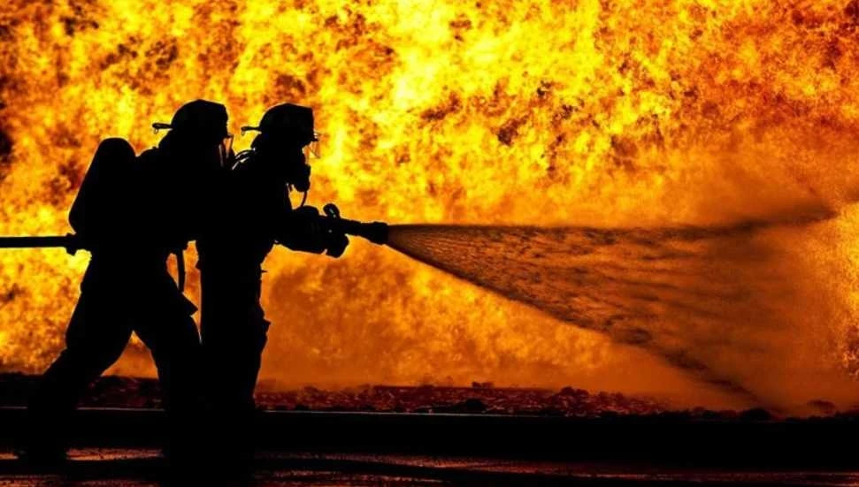 Ülke genelinde meydana gelen dört ayrı yangın maddi hasara yol açtı