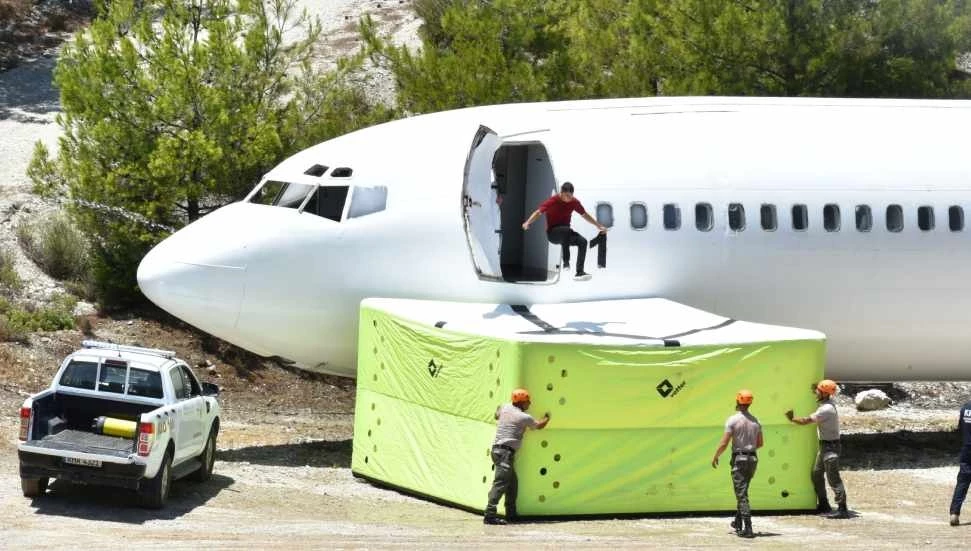 Şehit Teğmen Caner Gönyeli-2025 Arama Kurtarma Davet Tatbikatı’nın kara safhası Girne 101 Evler bölgesinde icra edildi