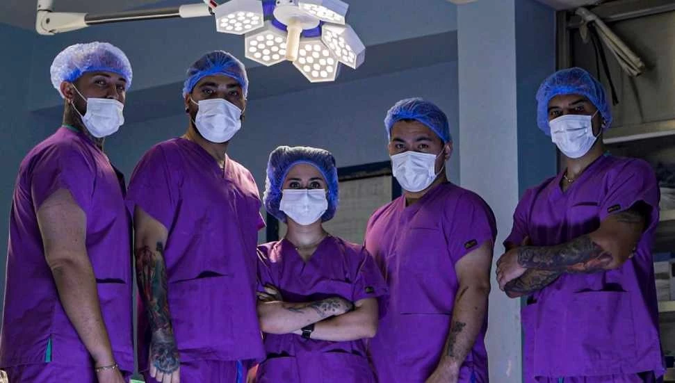 KKTC’de bir ilk: Narkoz altında dövme uygulaması başarıyla gerçekleştirildi