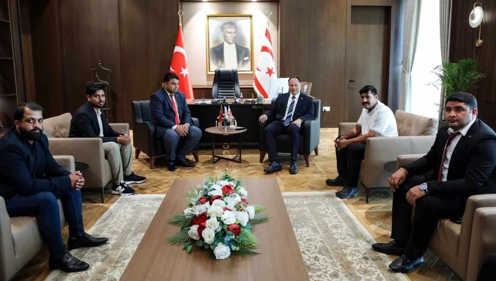 Öztürkler Pakistan’a taziyelerine iletti