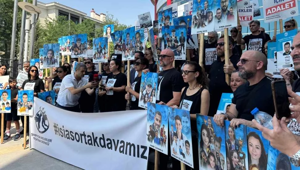 İsias davasında kamu görevlileri beraat istedi, aileler tutuklama talep etti