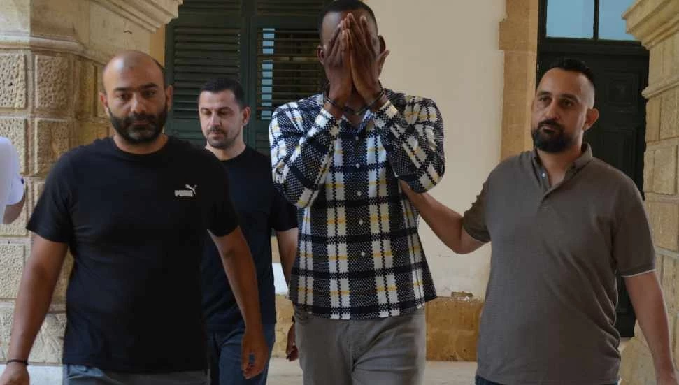 22 paket uyuşturucu dolu çantayı sokağa attı: Soruşturma kapsamında 2 gün tutuklu kalacak