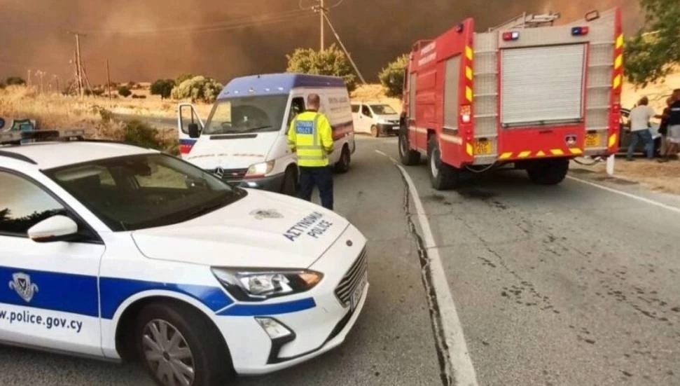 Üçüncü gününe giren Limasol yangınının Trodos Ormanları’na yayılmasından korkuluyor
