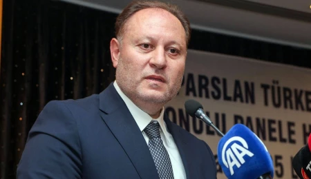 Öztürkler: Siyasi önyargılar, maalesef insani krizlerde dahi bir kenara bırakılmamaktadır