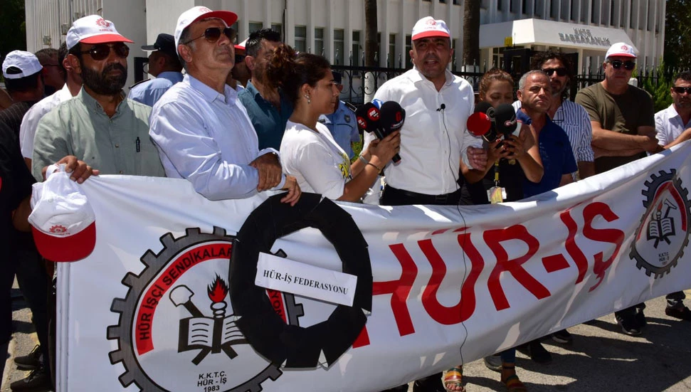 Hür-İş yarın Çalışma ve Sosyal Güvenlik Bakanlığı önünde toplanacak: Yaşananlara akıl ermiyor
