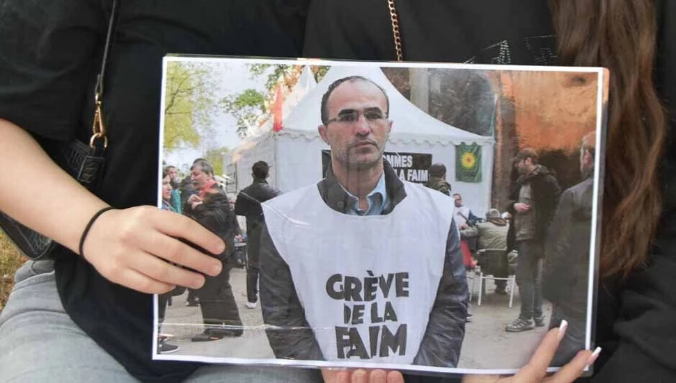 Almanya’da PKK üyesi olmaktan hapse mahkûm edilen Ayaz’a, Güney’de siyasi göçmen statüsü verilecek!