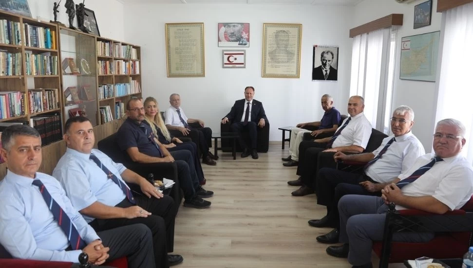 Öztürkler, Emekli Subaylar Derneği’ni ziyaret etti: Rum yönetimi KKTC’nin varlığını kabul etmeli!