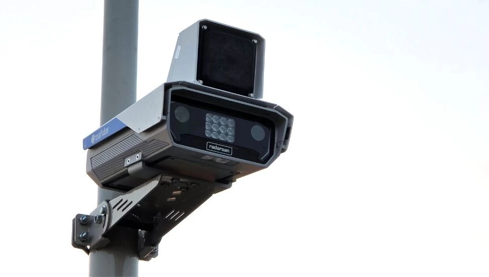 Yeni nesil trafik kameraları devreye giriyor: Yalnızca hız değil, evrak kontrolü de yapabilecek!