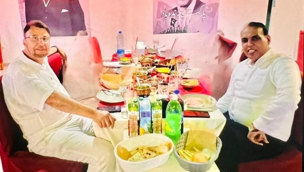 İngiltere Milletvekili Khan’ın istifası Pakistan Derneği tarafından üzüntüyle karşılandı