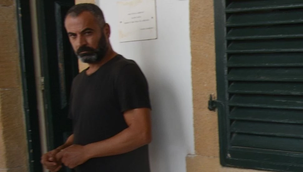 Turist vizesiyle ülkeye gelen zanlı, bir galeriden tehditle para talep etti: Barksız zanlı 16 gün tutuklu