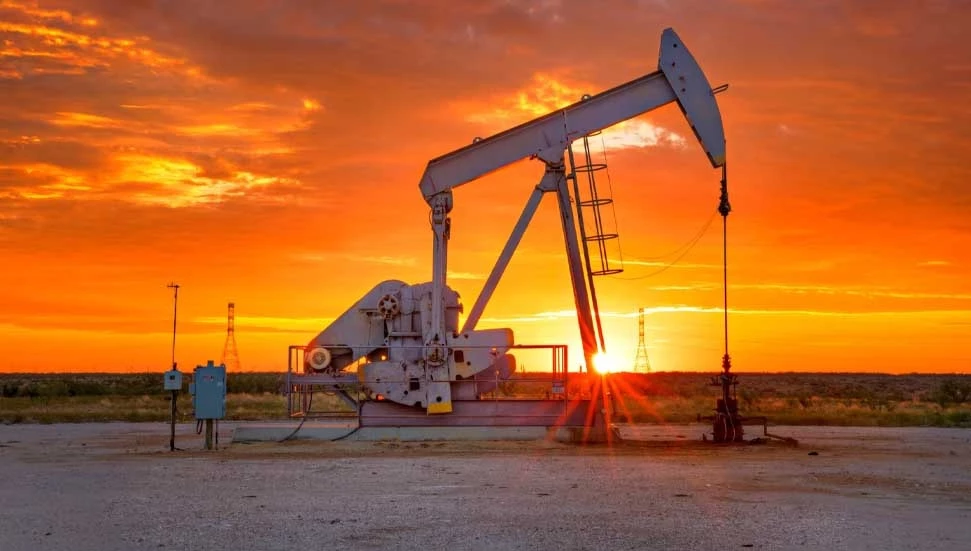 Petrol fiyatları ABD-Rusya görüşmeleri ve enflasyon odağıyla düştü