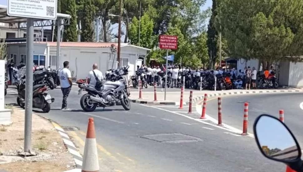 Motosikletli eylem nedeniyle duran Metehan Kapısı geçişleri yeniden açıldı