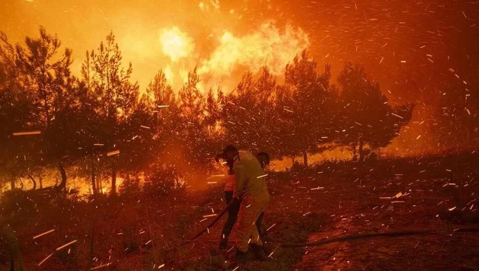 Çanakkale ve Edirne’deki yangınlar büyüdü: Evler ve araçlar zarar gördü, çok sayıda tahliye var