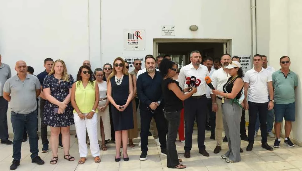 KTAMS, KAMUSEN ve KAMU-İŞ’in Resmi Kabz Memurluğu ve Mukayyitlik Dairesi’ndeki grevi devam ediyor