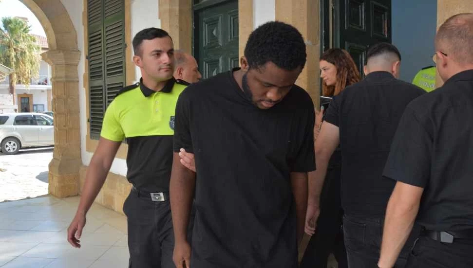 Dikkatsiz ve süratli araç kullandı; 1 milyon TL’yi aşkın hasara yol açtı!