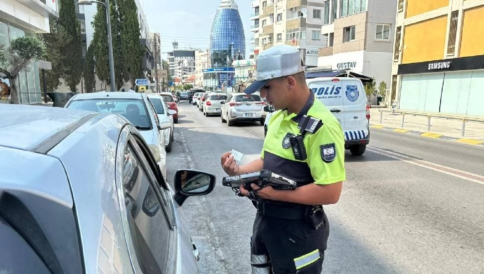 Bin 839 araç sürücüsü kontrol edildi: 25 araç trafikten men, bir sürücü tutuklu