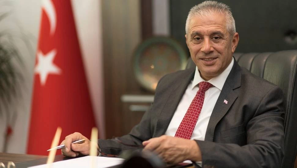Taçoy’dan Erhürman’a: CTP’nin adayı Rum tarafını çay, kahve içip kebap yiyerek mi ikna edecek?