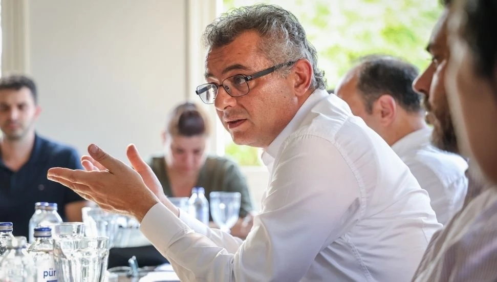 Erhürman, Cumhurbaşkanlığı adaylık başvurusunu bugün yapacak: CTP Genel Merkezi’nden yürüyüş!