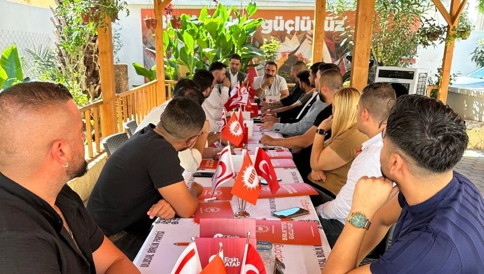 Ahmet Savaşan: Gençlerle çalışıyoruz, çalışacağız ve kazanacağız