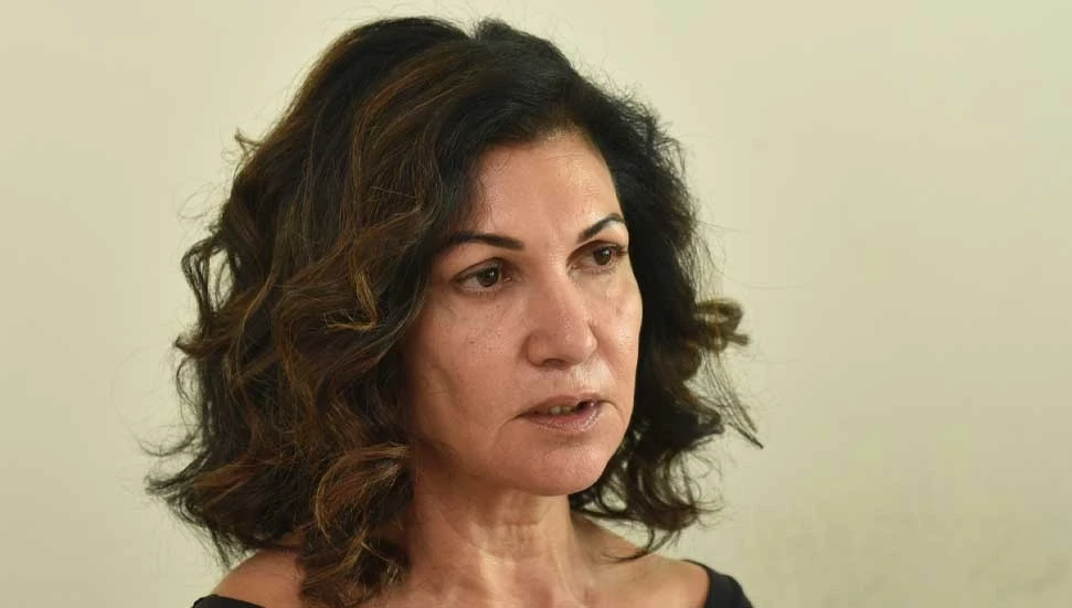 Eylem: Öğretmenlerimiz iki okulda başörtüsü dayatmasına karşı grevle direnişini sürdürüyor