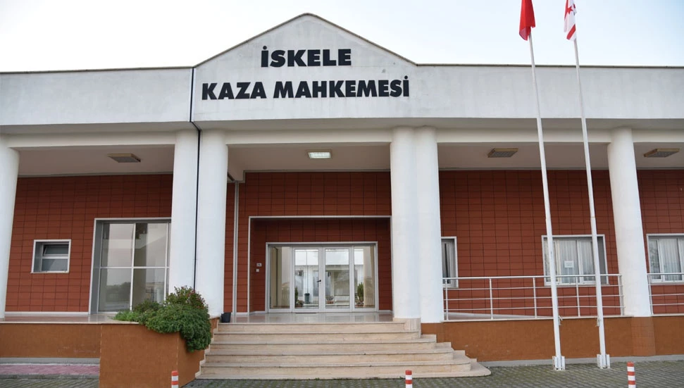 5 Kıbrıslı Rum İskele Kaza Mahkemesi’ne çıkarıldı: Duruşma 12 Eylül’e ertelendi