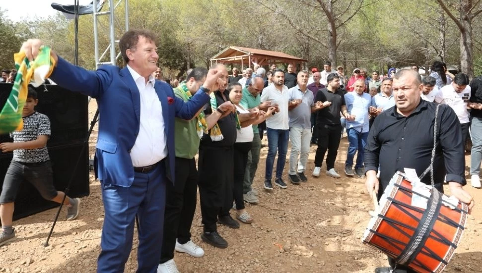 Erhan Arıklı’dan, kendisiyle alay edenlere: Çifte standartlı ırkçı-faşist solcular…